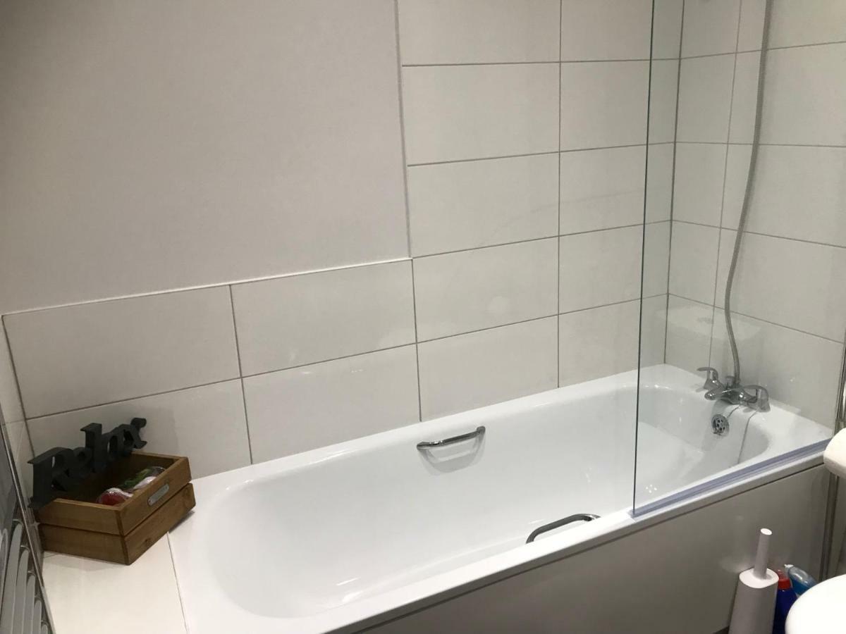 Wight View, Flat 2 Rosslyn House Apartment Swanage Bagian luar foto
