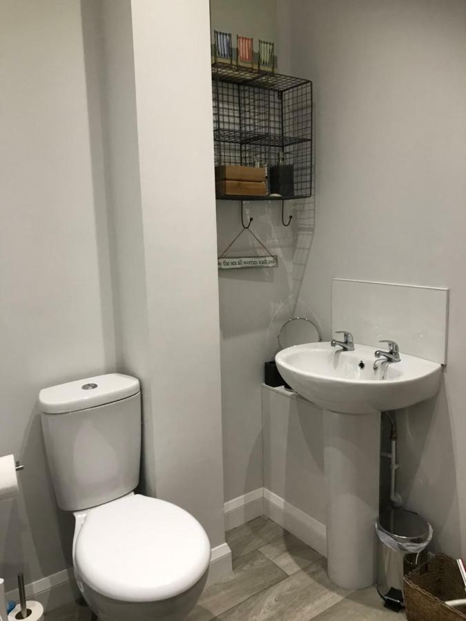 Wight View, Flat 2 Rosslyn House Apartment Swanage Bagian luar foto