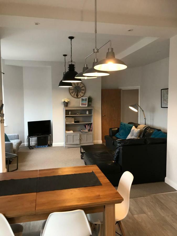 Wight View, Flat 2 Rosslyn House Apartment Swanage Bagian luar foto