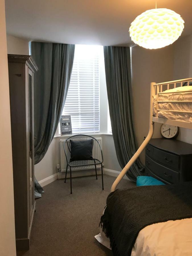 Wight View, Flat 2 Rosslyn House Apartment Swanage Bagian luar foto
